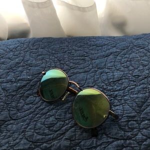 American Eagle round sunglasses